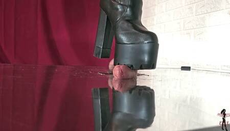 Goth Queen, Slave view