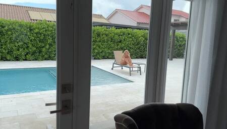 Britt Bombshell Bonnie Blue Gives Jmac Neighborly Love