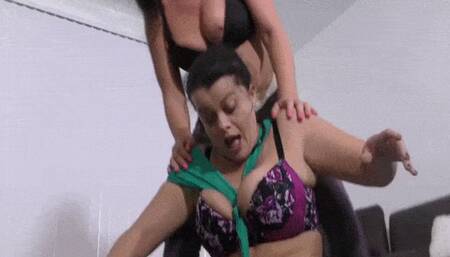 Nyssa vs Nadia: Wedgie War - MOV