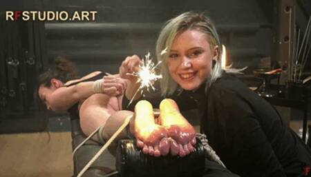 Home Girl's Feet on Fire - Astrid’s Hot Kisses and Intense Heat Play (FULL HD MP4)