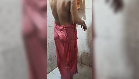 Blowjob Fuck in Bathroom in Bathing Time