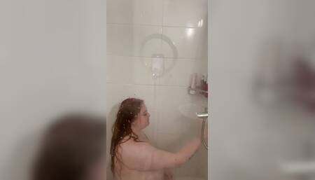 Fuck and Suck in the Shower