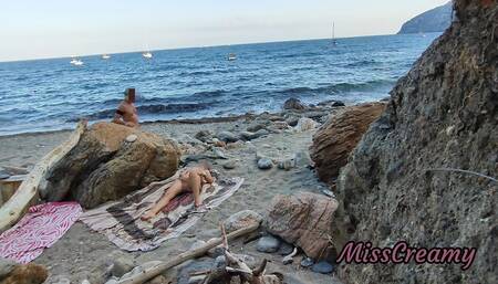 #2 Flashing my pussy in front of a guy in public beach and he helps me squirt - it's very risky - MissCreamy