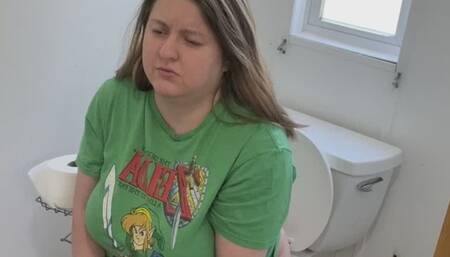 Having a snack while doing number 2 MOV