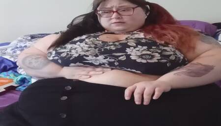 SSBBW Bimbo eats pizza as she begs you to take care of her