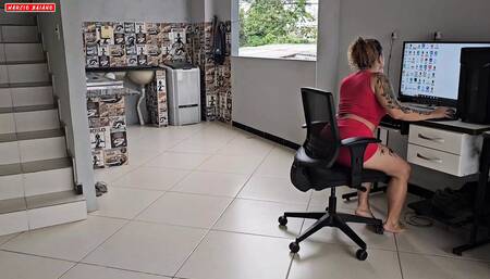 BOYFRIEND TAKES ADVANTAGE OF THE FACT THAT I WAS HOOKED UNDER THE TABLE AND PUNCHES HIS THICK COCK IN MY PUSSY BUT NOT SATISFIED HE STILL PUTS IT IN MY ASS