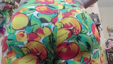 Fruit Leggings - Ass Flexing & Booty Bouncing