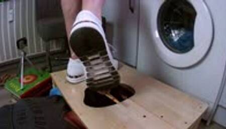 Human tongue shoe shine machine cam2 FHD MOV