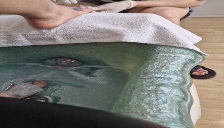 Nicoletta's Pampering Day: A Joyful Friend-Made Video Chronicle of Beautiful Nails and Feet at the Spa with Her Talented Friend Rosy 1080MP4