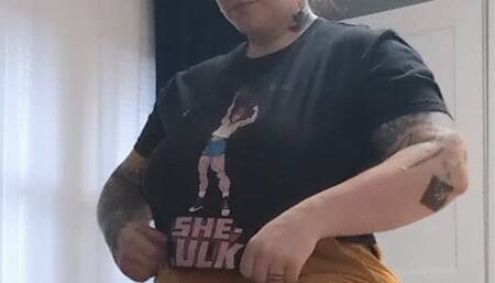 Corduroy face sitting - front view