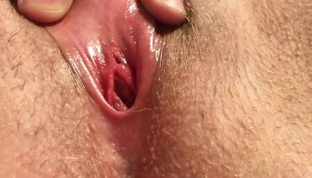 Solo virgin girl masterbeting her sweet pussy