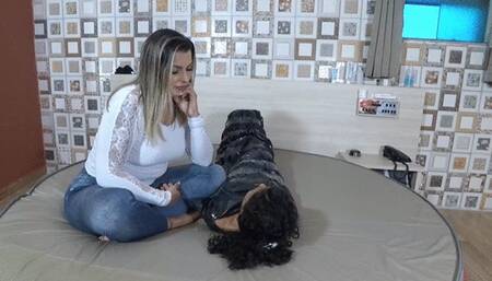 MILF BLOND SITTING ON GIRL SLAVE BY BIA MELLO AND NATY CAM BY KLEBER FULL HDine