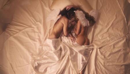 Joanna - Sur Ton Corps (Clip Officiel feat. Leolulu)