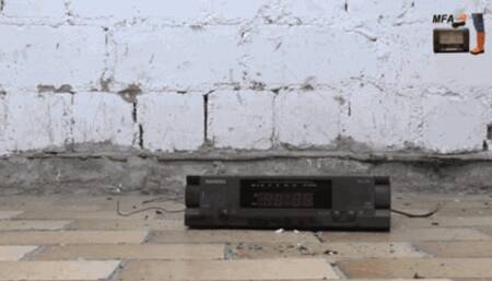 Radioclock under my Sendras