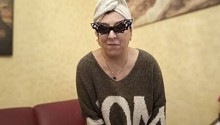 Veronica Rossi Official - She Wants to Attract You with Her Naked Nudity to Stimulate Your Libido