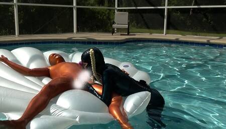 Outdoor Blowjob and Sex on the inflatable Seashell in full Latex