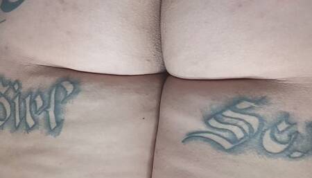 Enjoy my vibrant and bubbly farts, such a big ass and it vibrates when I fart