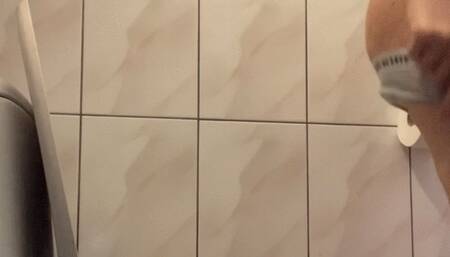 Slow diarrhea straight from the asshole