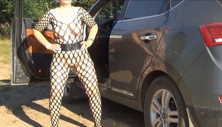 Golden rain 90- piss in road