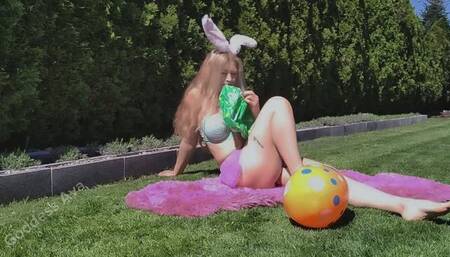 Curvy Easter Bunny - Inflatable Egg Blowing, Playtime, Deflating