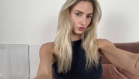 Vingeren en lekker met een dildo spelen!