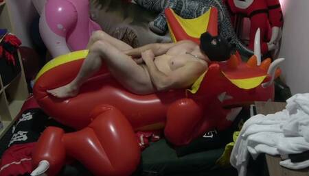 Vectis and the inflatable red dragon