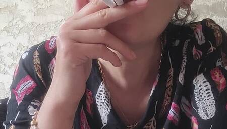 Can You Handle the Smoke? Double Cigarete Challenge!