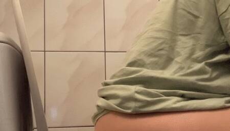 huge huge diarrhea very wet