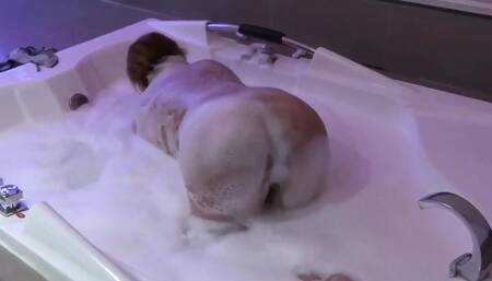 I'm Driven Crazy with Passion by My Stepbrother's Big Cock, I Enjoy It in the Motel Jacuzzi