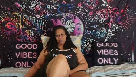 Private show domi clit play panties pulled to the side