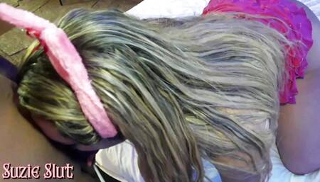 The Hot Babe Dressed in Pink Decided to Show Her Hot Ass to the Black Guy