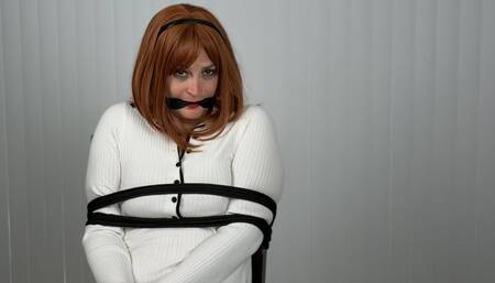 Ariya Tied Chair Tied by Tennis Coach