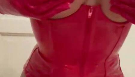 I'm home alone, expanding my asshole