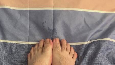 My Dirty Feet Fuck a Banana – Raw Home Fetish
