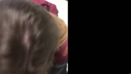 Pompino Interrazziale all'Intervallo con una Asiatica Amatoriale