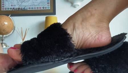 FeetWonders- fucking my black SLIPPER FJ CUMSHOT