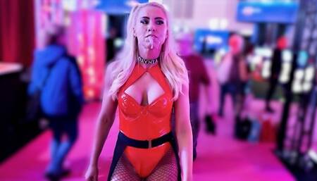 VENUS Fair Berlin - PUBLIC FUCK directly at the exhibition stand + ULTRA sperm walk | DAYNIA