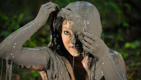 Mina, Messy in Deep MPVBleck