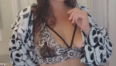 Obey your smoking goddess