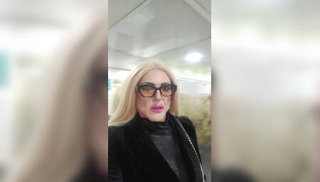 Blonde in Gallerie