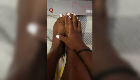 feet are so cute to me:)