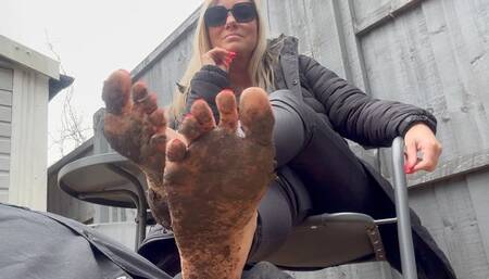 Miss Amy - Worship My Dirty Feet