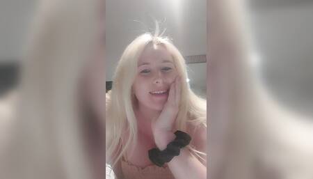 Mijn mooie jurk voor je uittrekken schat ???? Laat je tietuhhhh zien!!!! ????????????