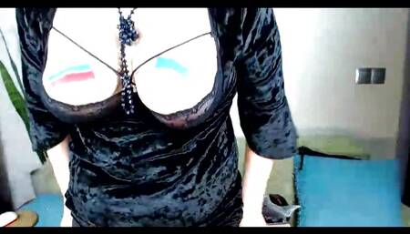 Viva the negotiations! Russian MILF born in Ukraine stands for lasting peace .!. ))