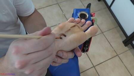 Sara - Chocolate foot-worship (FHD)