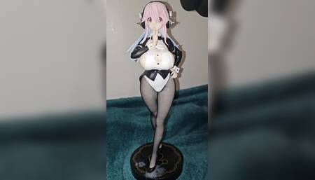 Super Sonico semen on figure bukkake
