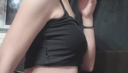 Side wiew, smoke and belly show By Anna Sparke