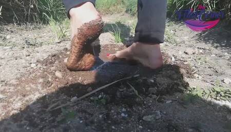 Cecy TF Walking Barefoot