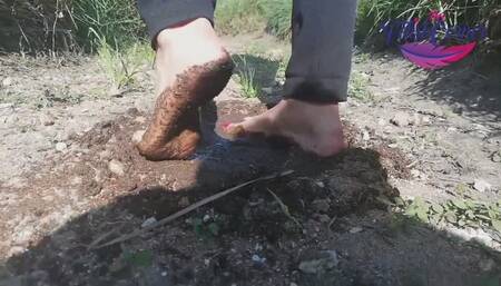 Cecy TF Walking Barefoot WMV