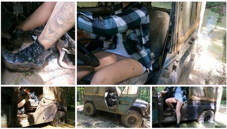 HOT PREMIERE: TUNED JEEP, PANTYHOSE UPSKIRT, CRAZY SPINNING WHEEL, DEEP MUD STUCK